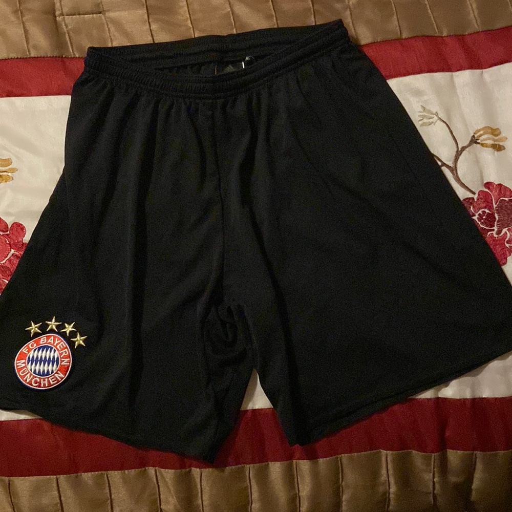Adidas Shorts Size Medium